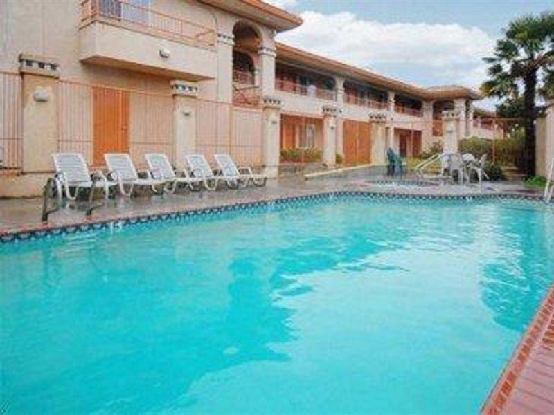 Baymont By Wyndham Manteca Ξενοδοχείο Εξωτερικό φωτογραφία